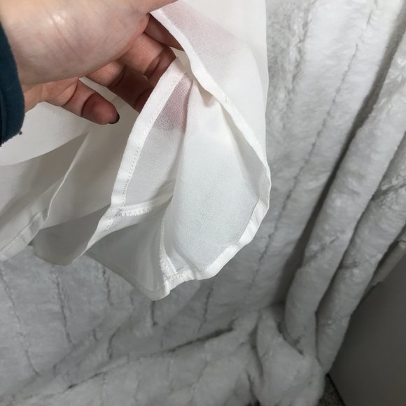 1.State L XL Women's Flutter lace sleeve smocked top - Picture 7 of 8